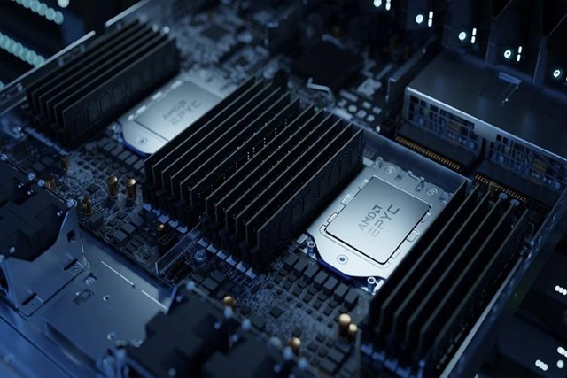 Intel在半导体市场终现衰退迹象，AMD则接近翻倍增长